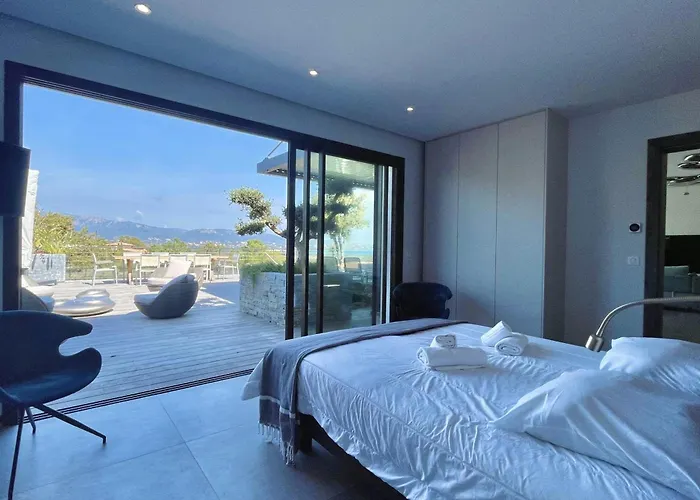 A Pinetta Villata * Sainte-Lucie de Porto-Vecchio